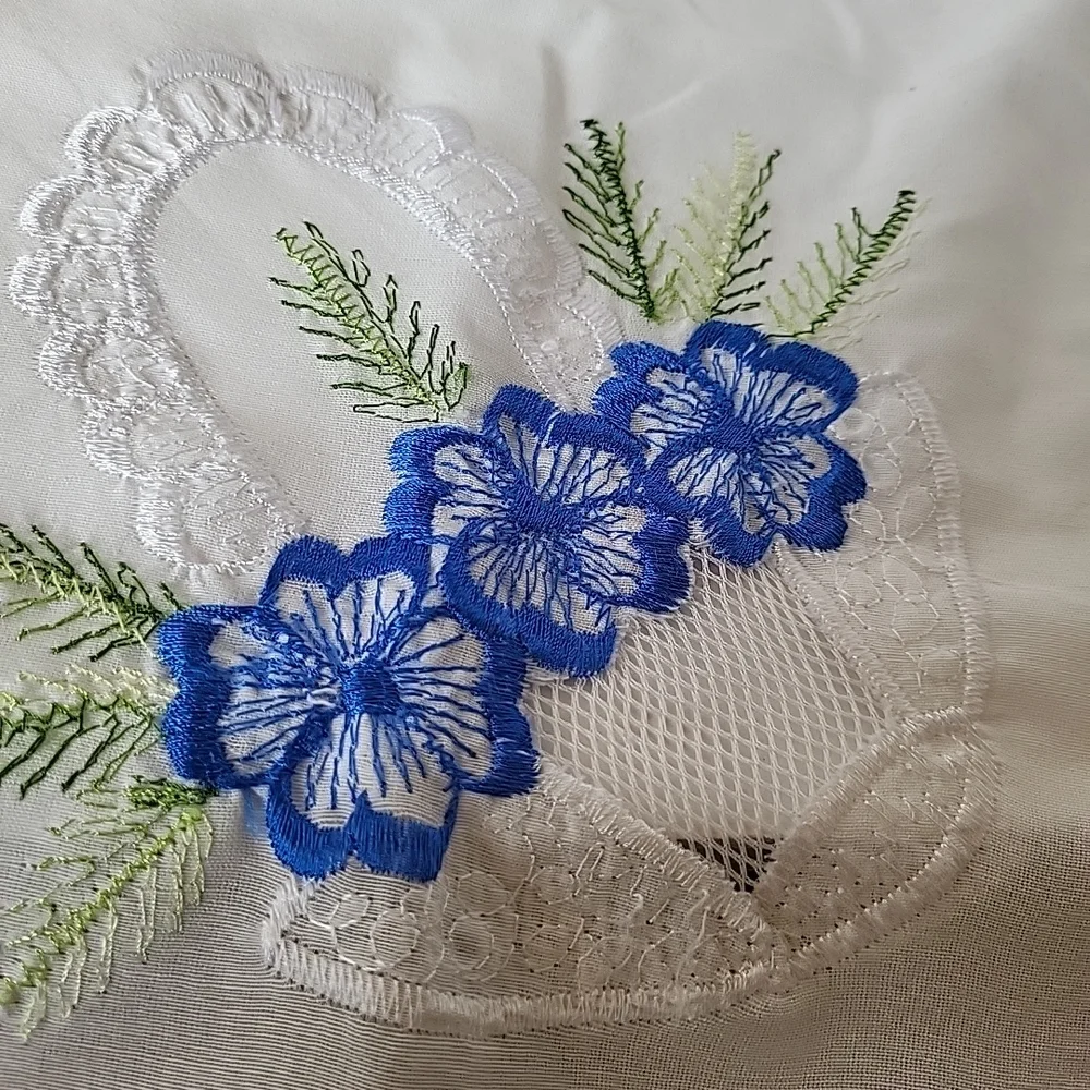 1940s Vintage Embroidered Floral Dresser Scarf Set Of 2 Portugal